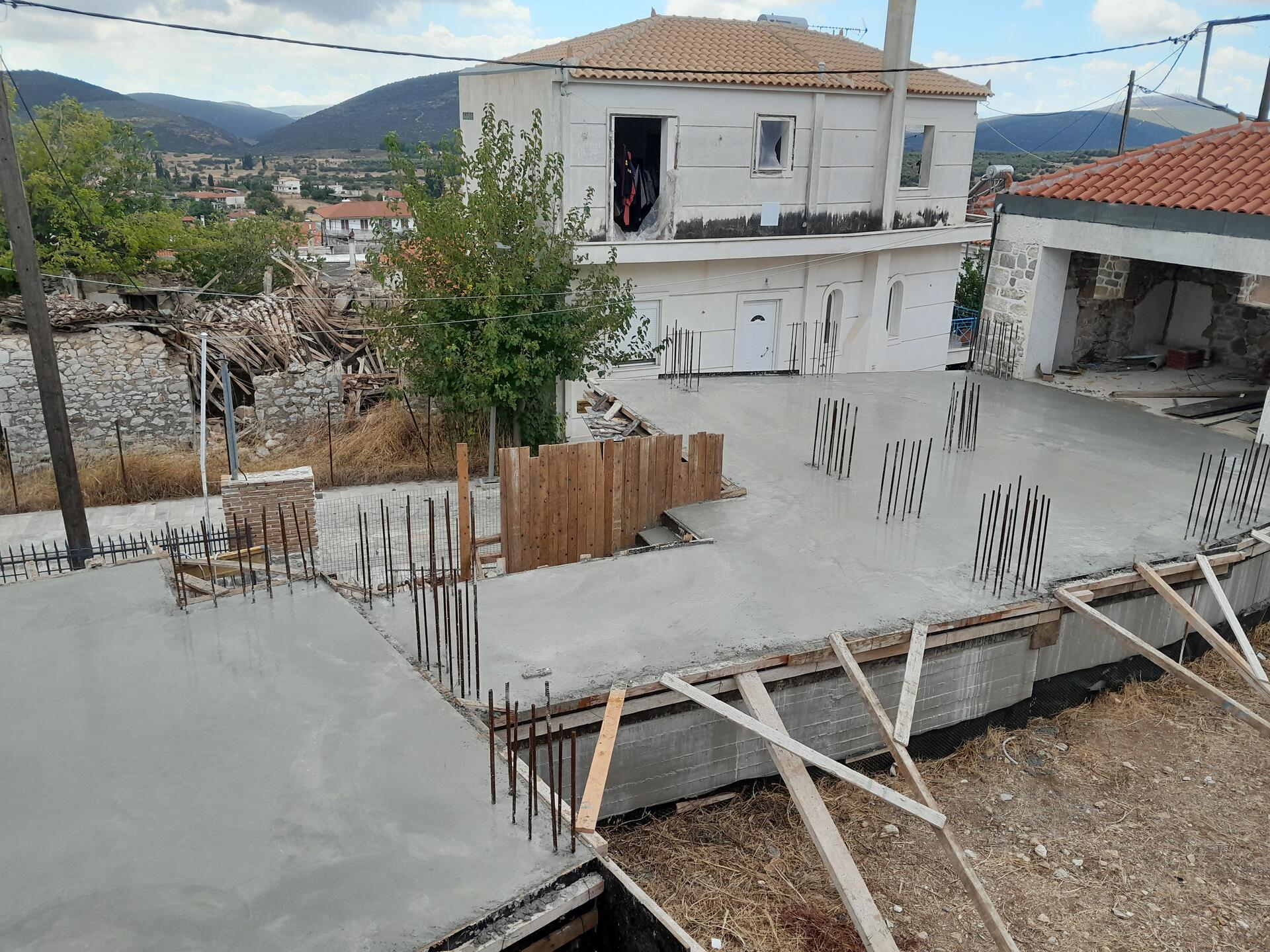 Wohnhausanbau & Zusammenlegung kleiner Grundstücke